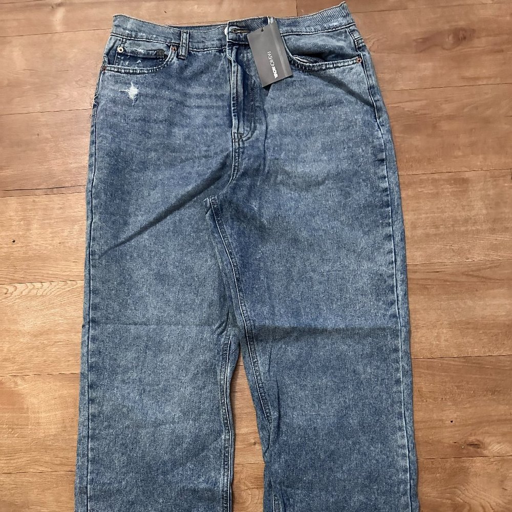 Light Wash 1 Button Raw Hem Jean